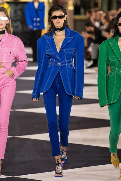 Look 37